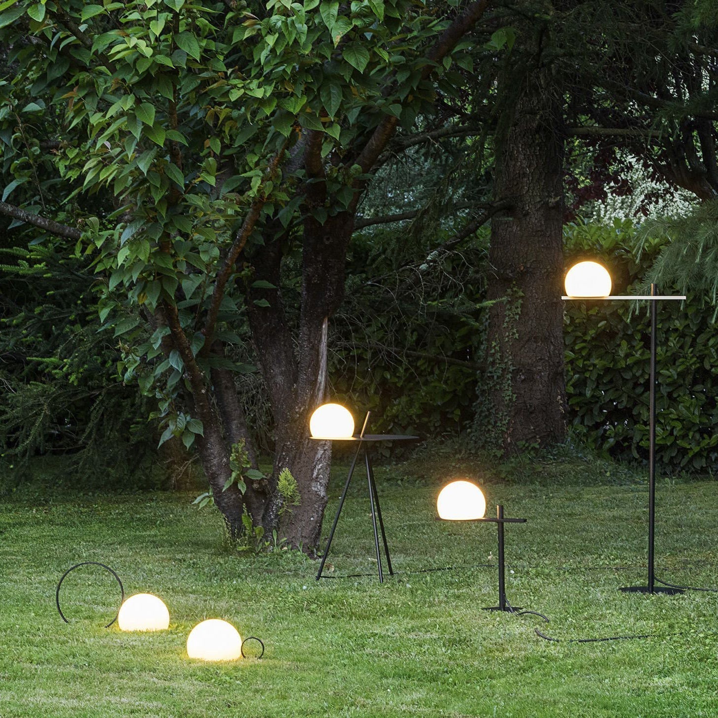 Ray Solar Tripod Outdoor Table Floor Lamp - Lamp Outdoor
