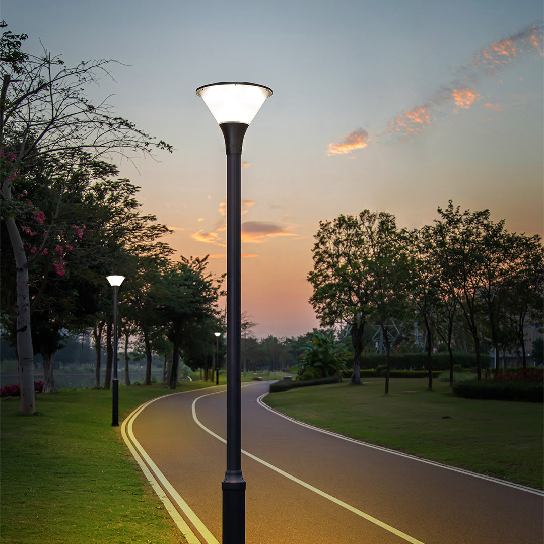 High-Pole Yard Post Light Minimalist Style - Lamp Outdoor