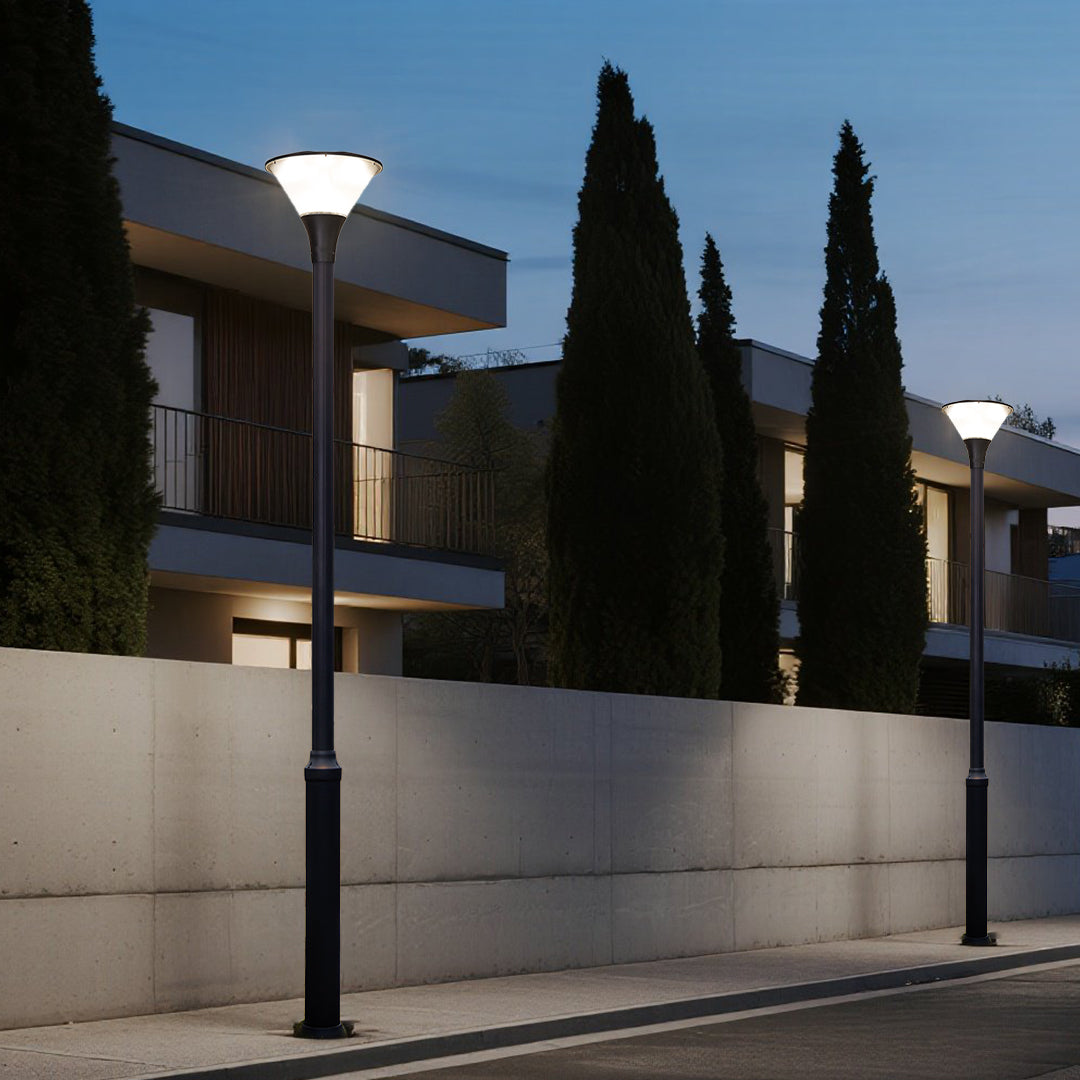 High-Pole Yard Post Light Minimalist Style - Lamp Outdoor