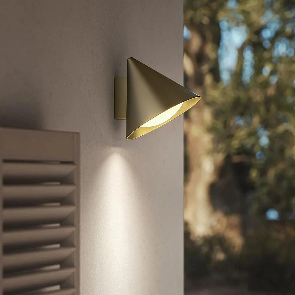 Arisha Modern Minimalist Metal Wall Light